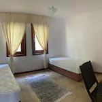 Alp Hotel *